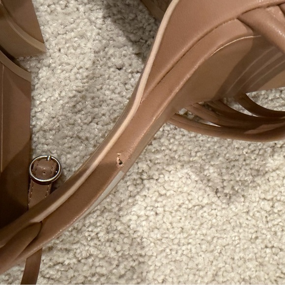 EUC flaw Dolce Vita Women AKITA Strappy Sandals Platform Heels Taupe Size 7 - Picture 8 of 14